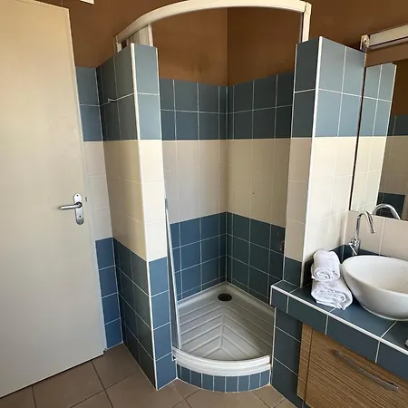 Апартаменты Beau 30m2, Piscine Et Jacuzzi Au Jardin D'eden, Dedie Aux Couples, Village Naturiste